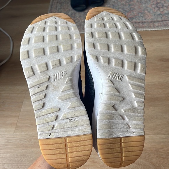 Nike Air Max Thea - Picture 2 of 5